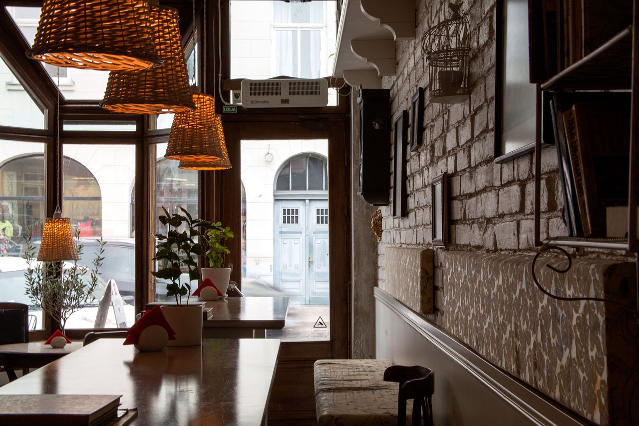 Squarenook Cafe / Restaurant contact